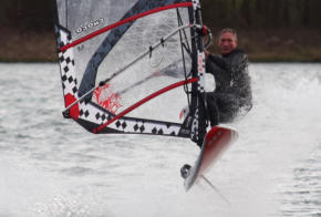 Bei gutem Wind macht Harry Frst gerne mal Luftsprnge